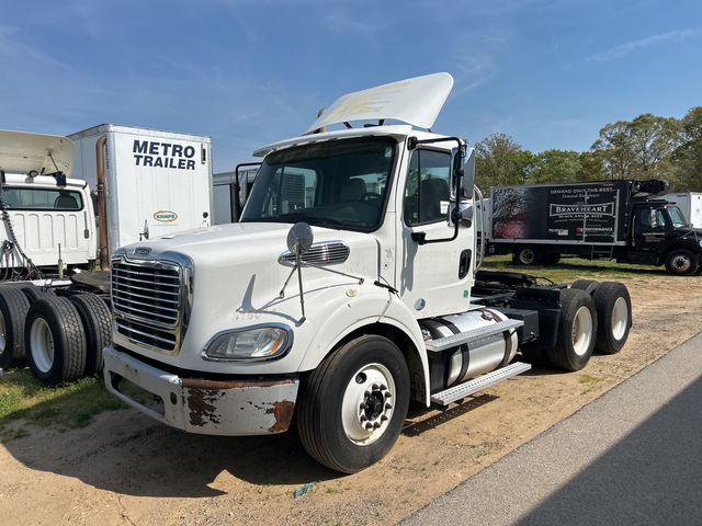 2016 Freightliner M2112 6x4 T/A Day Cab Truck Tractor