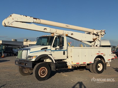 Altec AA755L 55 ft on 2005 International 7300 4x4 Bucket Truck