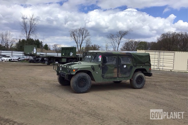 1987 AM General M1097R1 HMMWV 4 Door Soft Top w/Truck Body