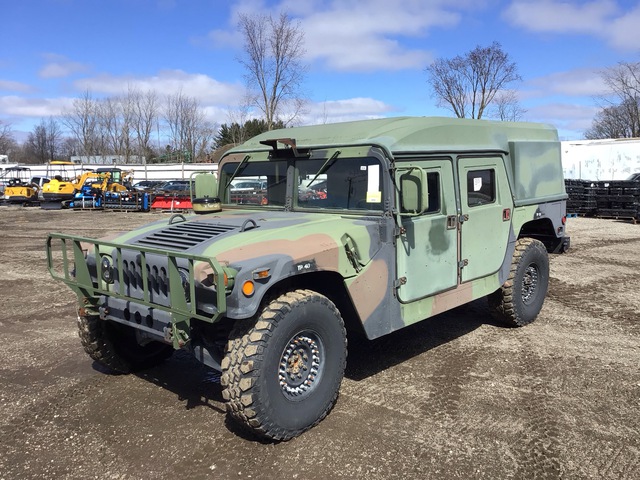 AM General M1097R1 HMMWV 4 Door Hard Top w/Helmet Top