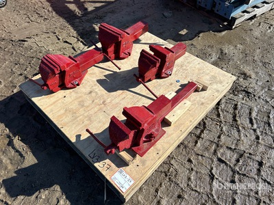 Quantity of Grey Tools and Irwin Vise's Różne