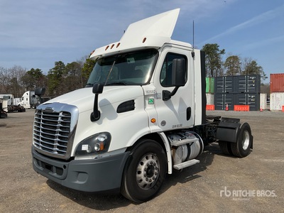 2017 Freightliner Cascadia 113 4x2 S/A Day Cab Truck Tractor