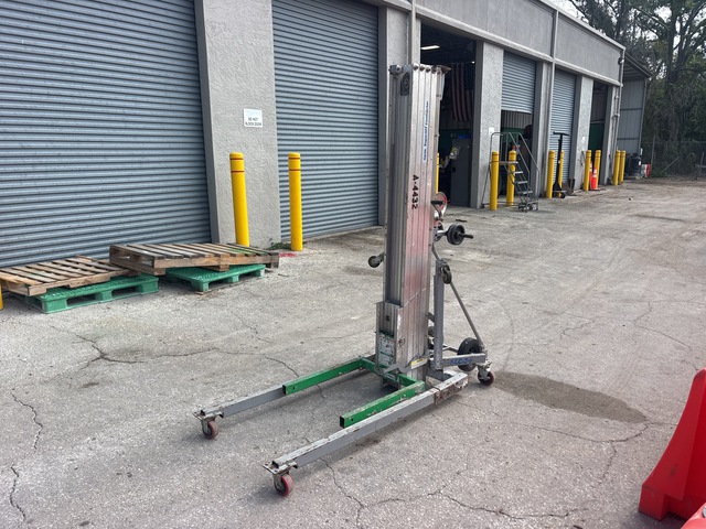 2018 Genie SLC-24 Material Hoist