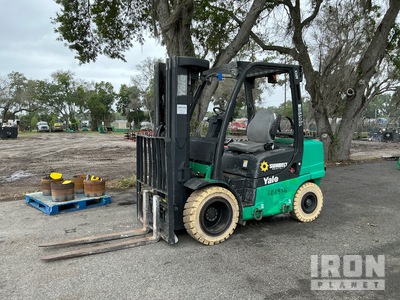 2016 Yale GTP60VXNEAQ087 4650 lb Pneumatic Tire Chariot Élévateur