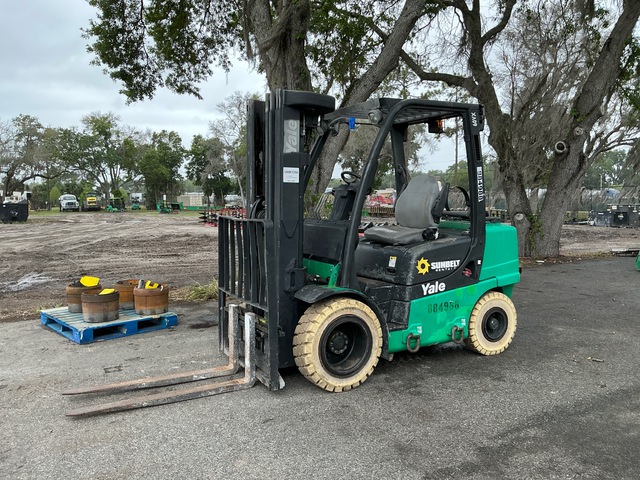 2016 Yale GTP60VXNEAQ087 4650 lb Pneumatic Tire Forklift