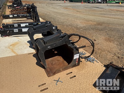 2024 Arrow 2306605BUNG 68 in 0.5 cyd Grapple