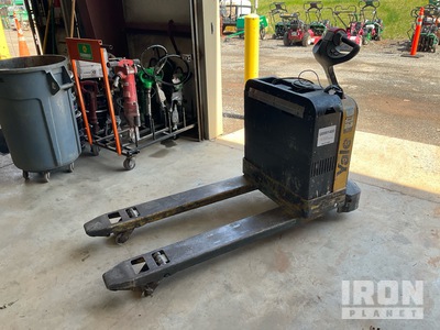 2016 Yale MPB040E 4000 lb Pallet Jack