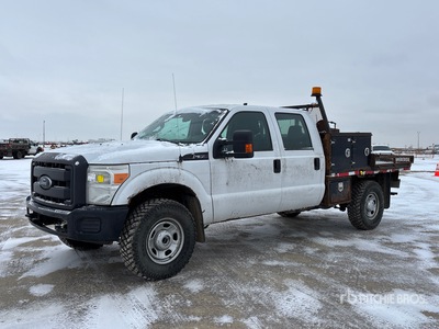 2013 Ford F-350 XL 4x4 Crew Cab Flatbed Truck