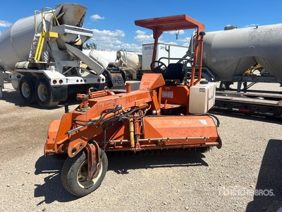 2001 Broce BB250B Self-Propelled Broom