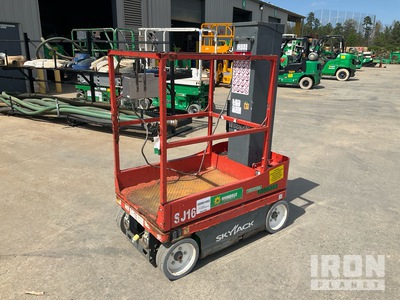 2017 Skyjack SJ16 Elevador vertical