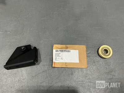(1) Groove Pulley, (92) Retaining Clips, (11) Mounting Brackets & Assorted Items