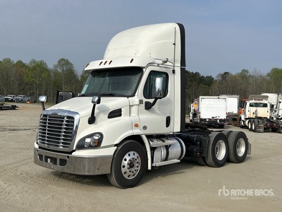 2018 Freightliner Cascadia 113 6x4 Day Cab Truck Tractor