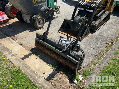 2021 Bradco 22748M-0961 48 in Kompaktlader-Motorrechen