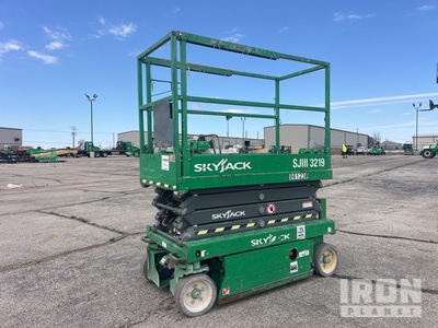 2016 Skyjack SJIII-3219 Electric Piattaforma aerea verticale