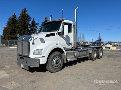 2016 Kenworth T880 T/A Day Cab Truck Tractor