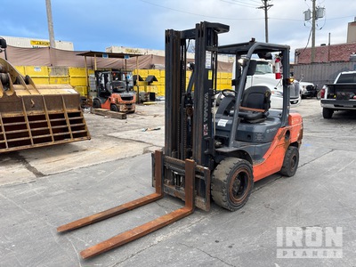 2018 (unverified) Toyota 8FDU30 6000 lb Cushion Tire Forklift