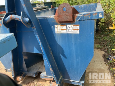 Wastequip 14 ft 15 cyd Roll-Off Container