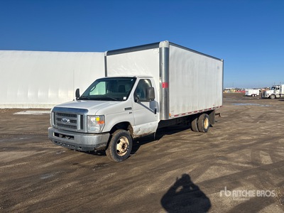 2014 Ford E-450 4x2 Furgonetka