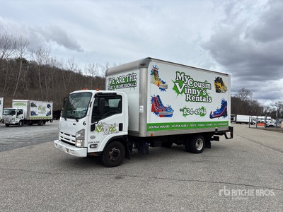 2015 Isuzu NPR 4x2 Furgoneta caja cerrada