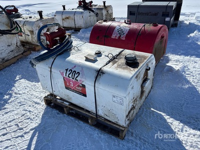 Quantity of (2) Portable Steel Tanque de combustible