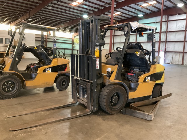 2020 Cat GP30N Pneumatic Tire Forklift (Inoperable)