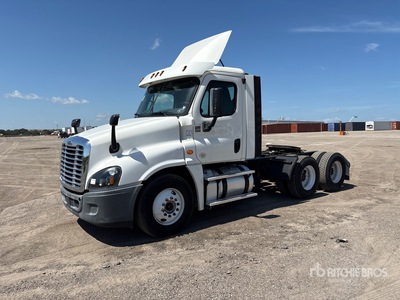 2018 Freightliner Cascadia 125 6x4 Cabeza Tractora Cabina Corta