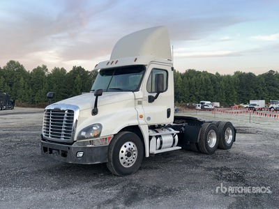 2017 Freightliner Cascadia 125 6x4 Ciągnik siodłowy T/A z kabiną dzienną