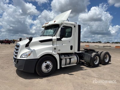 2018 Freightliner Cascadia 126 6x4 Cabeza Tractora Cabina Corta