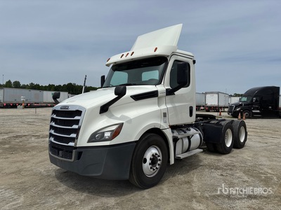 2018 Freightliner Cascadia 126 T/A Day Cab Truck Tractor