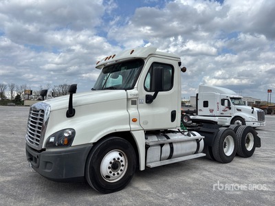 2018 Freightliner Cascadia 125 6x4 T/A Day Cab Truck Tractor