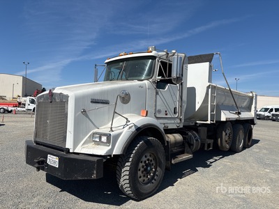 2014 Kenworth T800 8x4 Tri/A Dump Truck