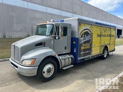 2015 Kenworth T370 4x2 8 Bay Camión de bebidas