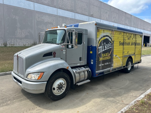 2015 Kenworth T370 4x2 8 Bay Beverage Truck