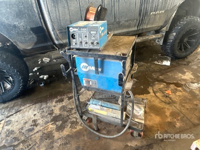 Miller Mobile Multi-Process 300/350 A Electric Welder