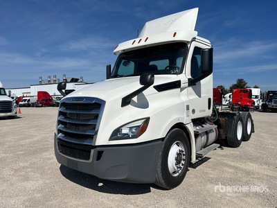 2018 Freightliner Cascadia 126 6x4 T/A Day Cab Truck Tractor