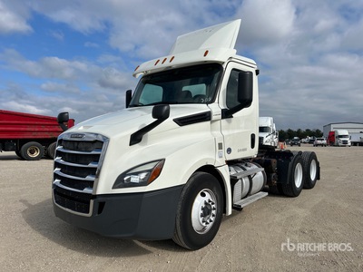 2018 Freightliner Cascadia 126 6x4 T/A Day Cab Truck Tractor