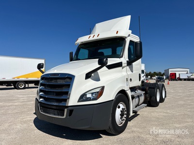 2018 Freightliner Cascadia 126 6x4 T/A Day Cab Truck Tractor