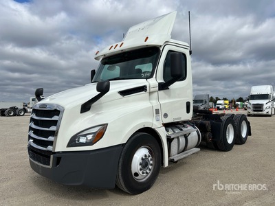 2018 Freightliner Cascadia 126 6x4 T/A Day Cab Truck Tractor
