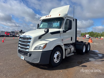 2018 Freightliner Cascadia 126 6x4 T/A Dagcabine Trekker