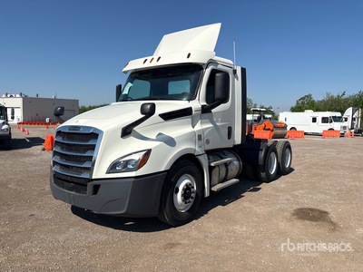 2018 Freightliner Cascadia 126 T/A Day Cab Truck Tractor