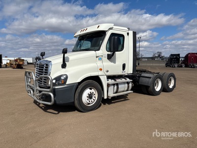 2018 Freightliner Cascadia 125 6x4 Day Cab Truck Tractor