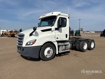 2018 Freightliner Cascadia 126 6x4 T/A Day Cab Truck Tractor
