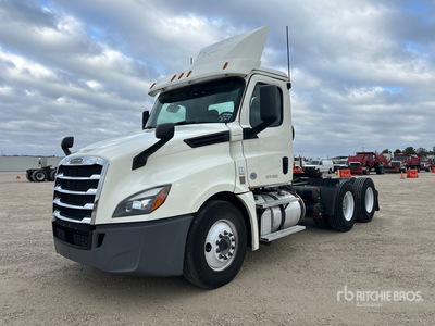 2018 Freightliner Cascadia 126 6x4 T/A Day Cab Truck Tractor