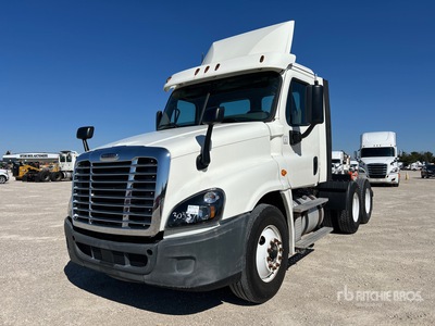 2018 Freightliner Cascadia 125 6x4 T/A Day Cab Truck Tractor