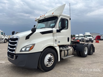 2018 Freightliner Cascadia 126 6x4 T/A Day Cab Truck Tractor
