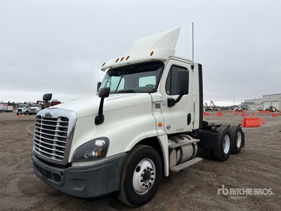 2018 Freightliner Cascadia 125 6x4 T/A Day Cab Truck Tractor