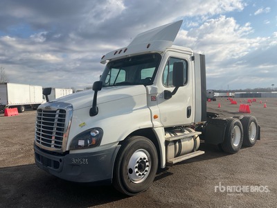 2018 Freightliner Cascadia 125 6x4 Ciągnik siodłowy T/A z kabiną dzienną