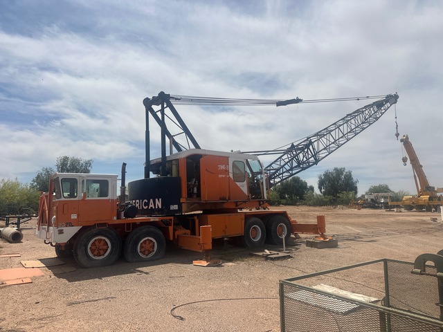 1969 American  65 ton Lattice-Boom Crawler Crane (Inoperable)