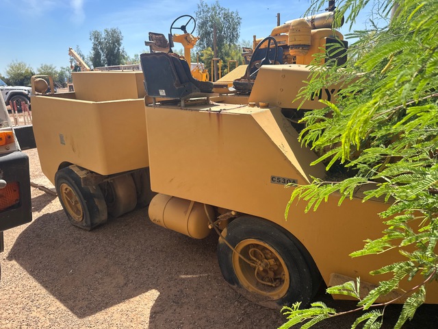 1978 Hyster C530A 9 Wheel Pneumatic Roller (Inoperable) 1978 Hyster C530A 9 Wheel Pneumatic Roller (Inoperable)
