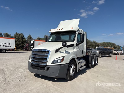 2018 Freightliner Cascadia 126 6x4 T/A Day Cab Truck Tractor